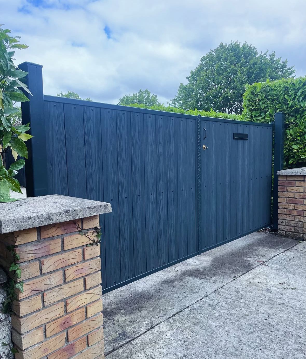 Composite Entrance Gates Manual 4