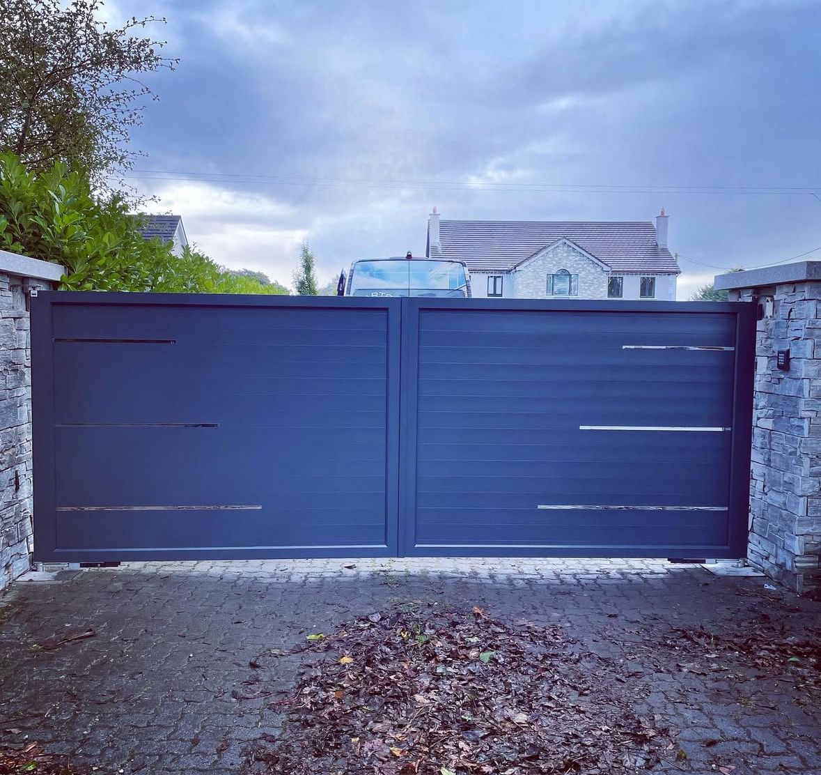 Aluminium Entrance Gates Automated 6