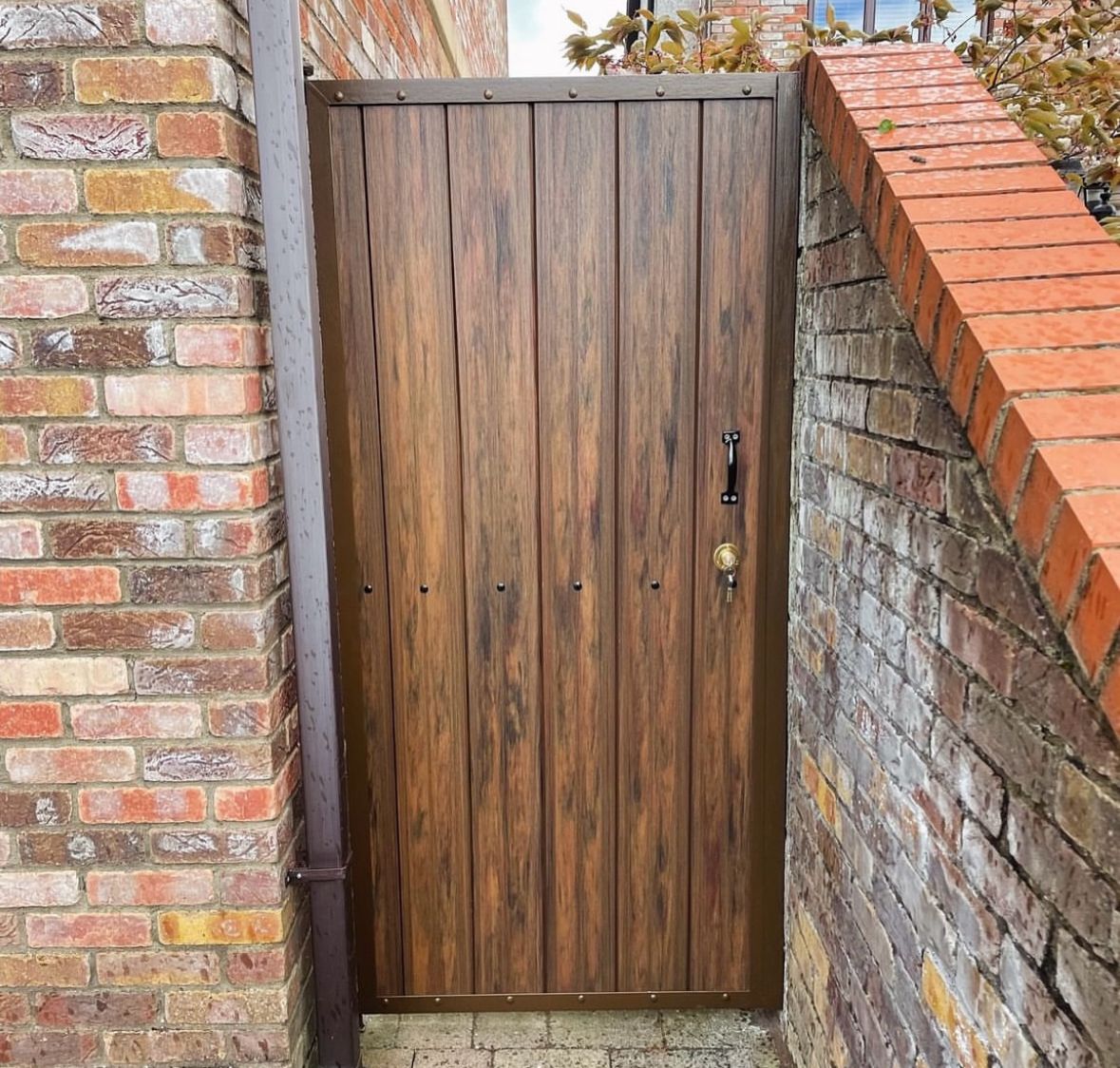 Composite Side Gates Manual 4