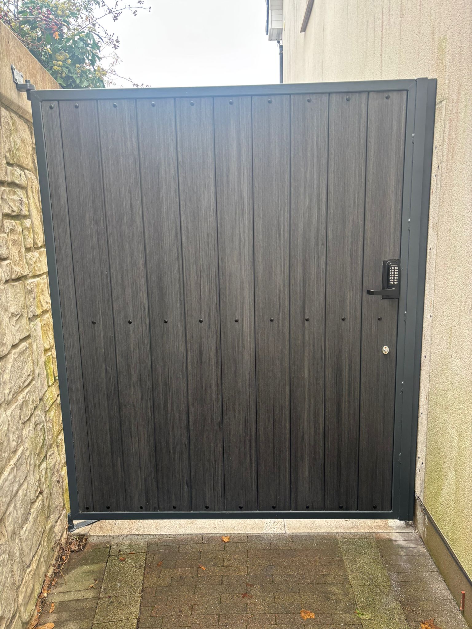 Composite Side Gates Manual 18