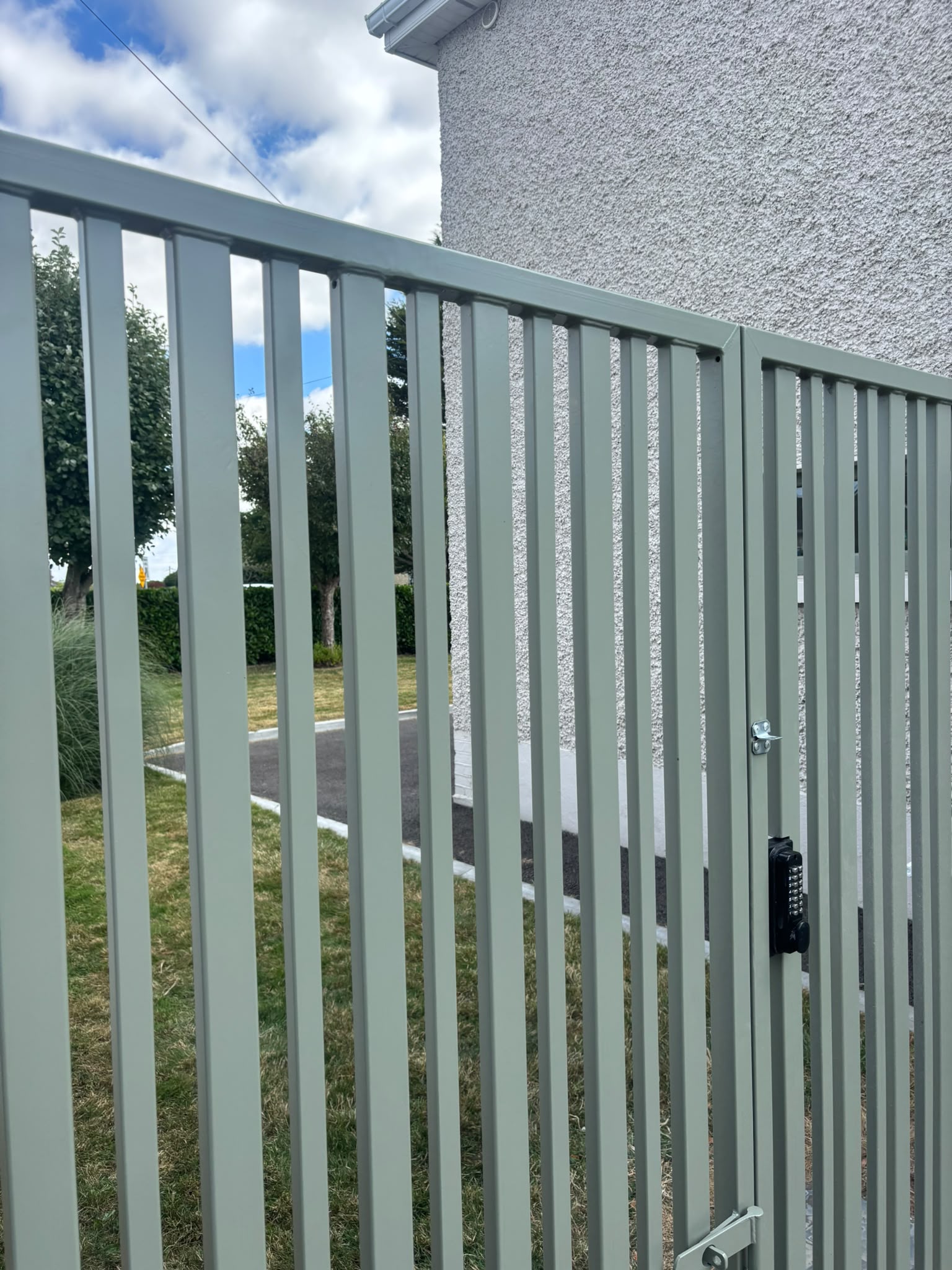 Bespoke Steel Gate Automated 1