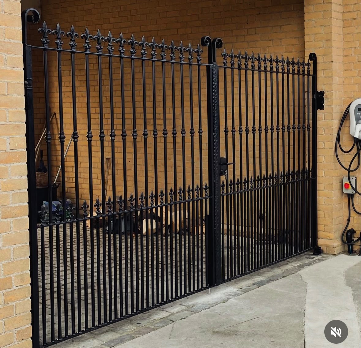 Bespoke Steel Gate Mannual 1